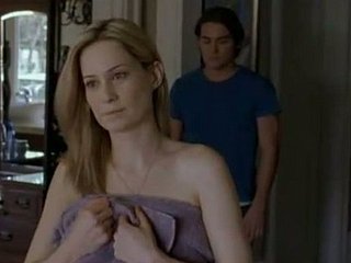 STEPMOM خطوة سخيف ابنه في حين stepdad خارج