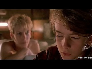 Джейми Ли Кертис в м. По мальчиков 1994