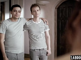 Dois jovens irmãos raivosos, Ricky Spany e Alex Jett, dupla penetram à sua maneira mais velha, a mãe Syren de Mer para libertar suas frustrações!