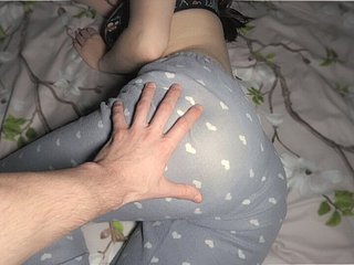 Réveillez-vous, le cul séduisant de sneezles belle-sœur - Pov Blowjob