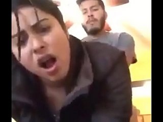 Khaliji Arab, seks anal, teman di rumah