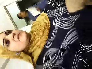 オム・アリO hiya F choghel