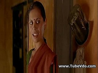Heiße indische Frau mit Sexszene aus chinesischem Film
