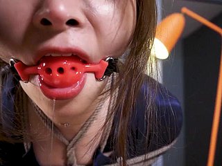 4K 이미지 블랙 실크 비서