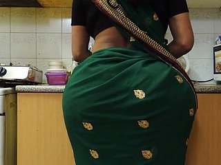 भारतीय भाभी ' s विशाल गधा