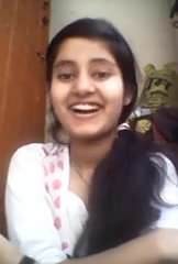 Desi young natkhat Indian bachi Beamy Knockers