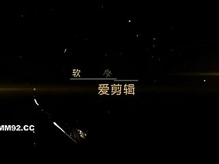公司漂亮小秘書聚餐喝醉被同事帶入酒店任意玩弄掰開騷穴無套連續抽插高潮體外顏射