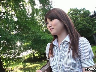 그녀는 강아지 엿 때 매력적인 일본 여자 카즈미 사 이죠 확실히 사랑